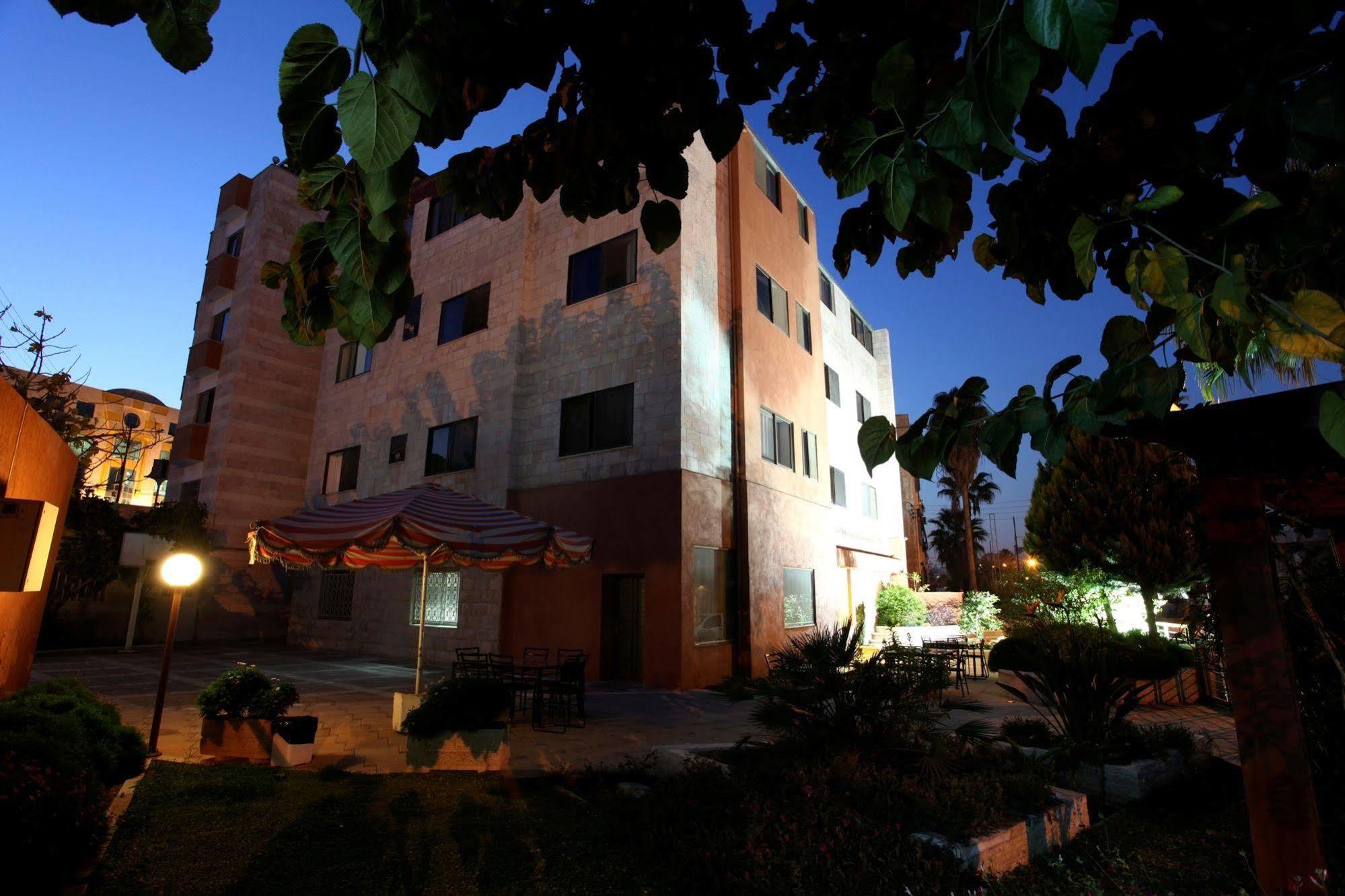 Barakat Hotel Apartments Ammán Kültér fotó