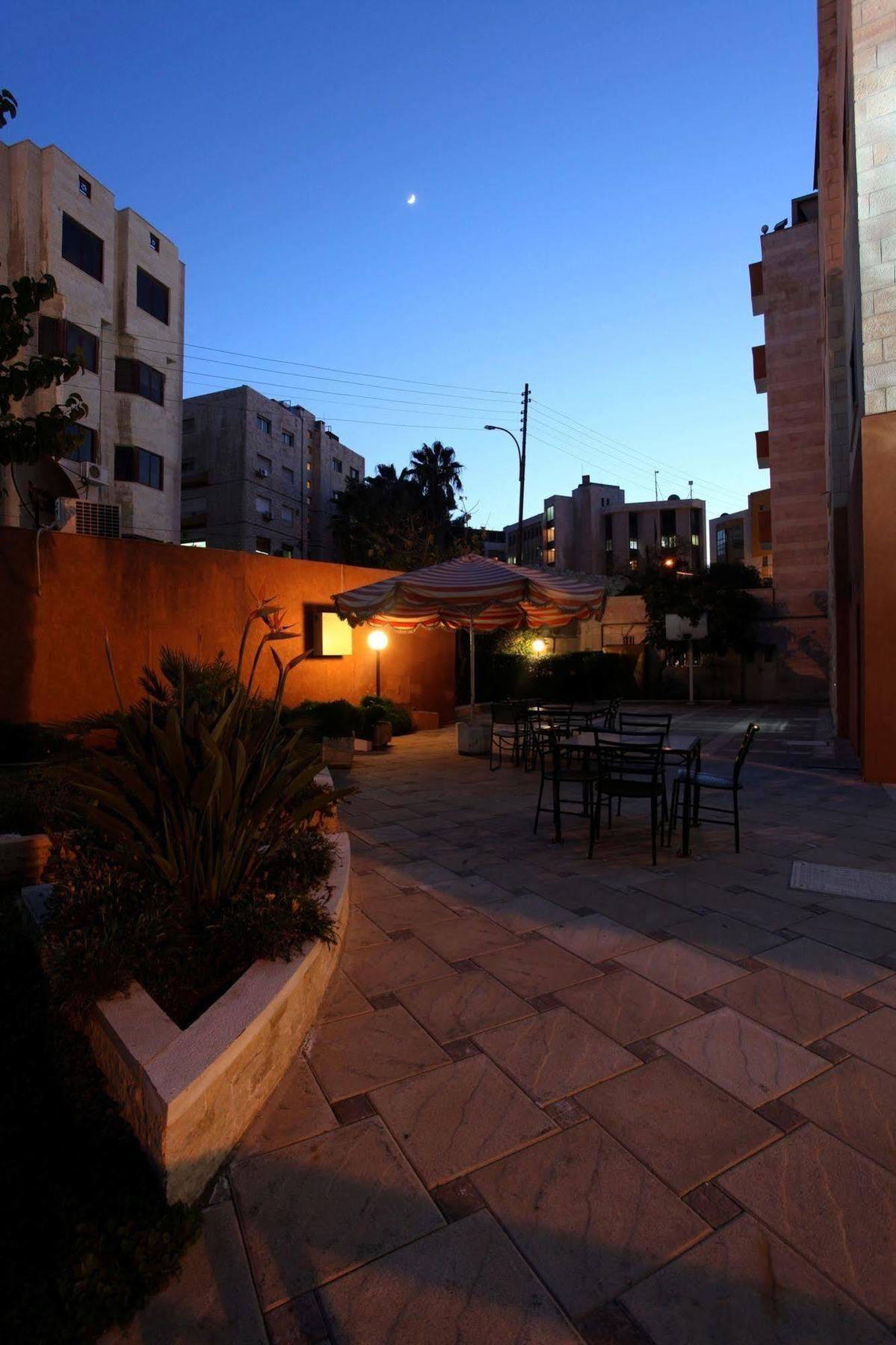 Barakat Hotel Apartments Ammán Kültér fotó